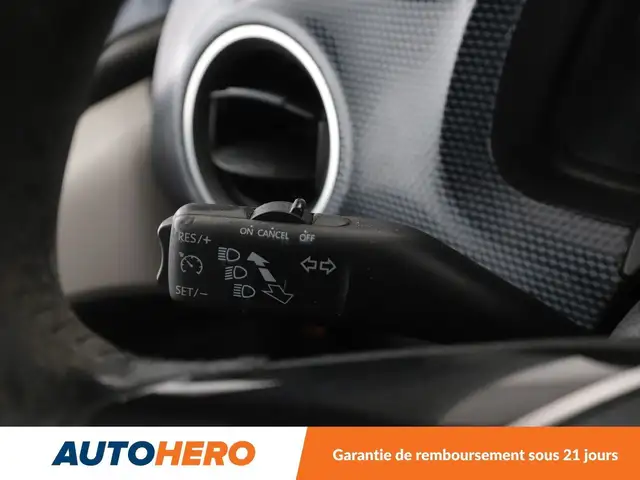 Volkswagen Up! view 20