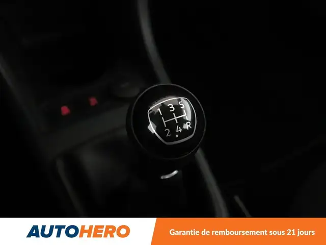 Volkswagen Up! view 28