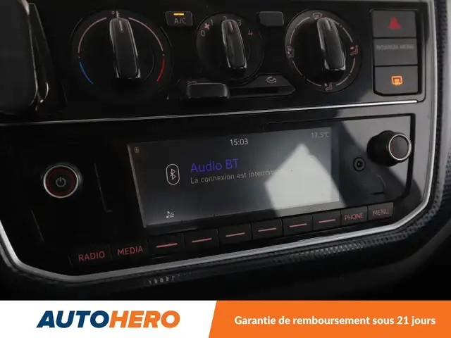 Volkswagen Up! view 25
