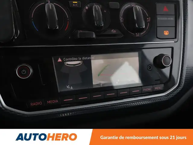 Volkswagen Up! view 24