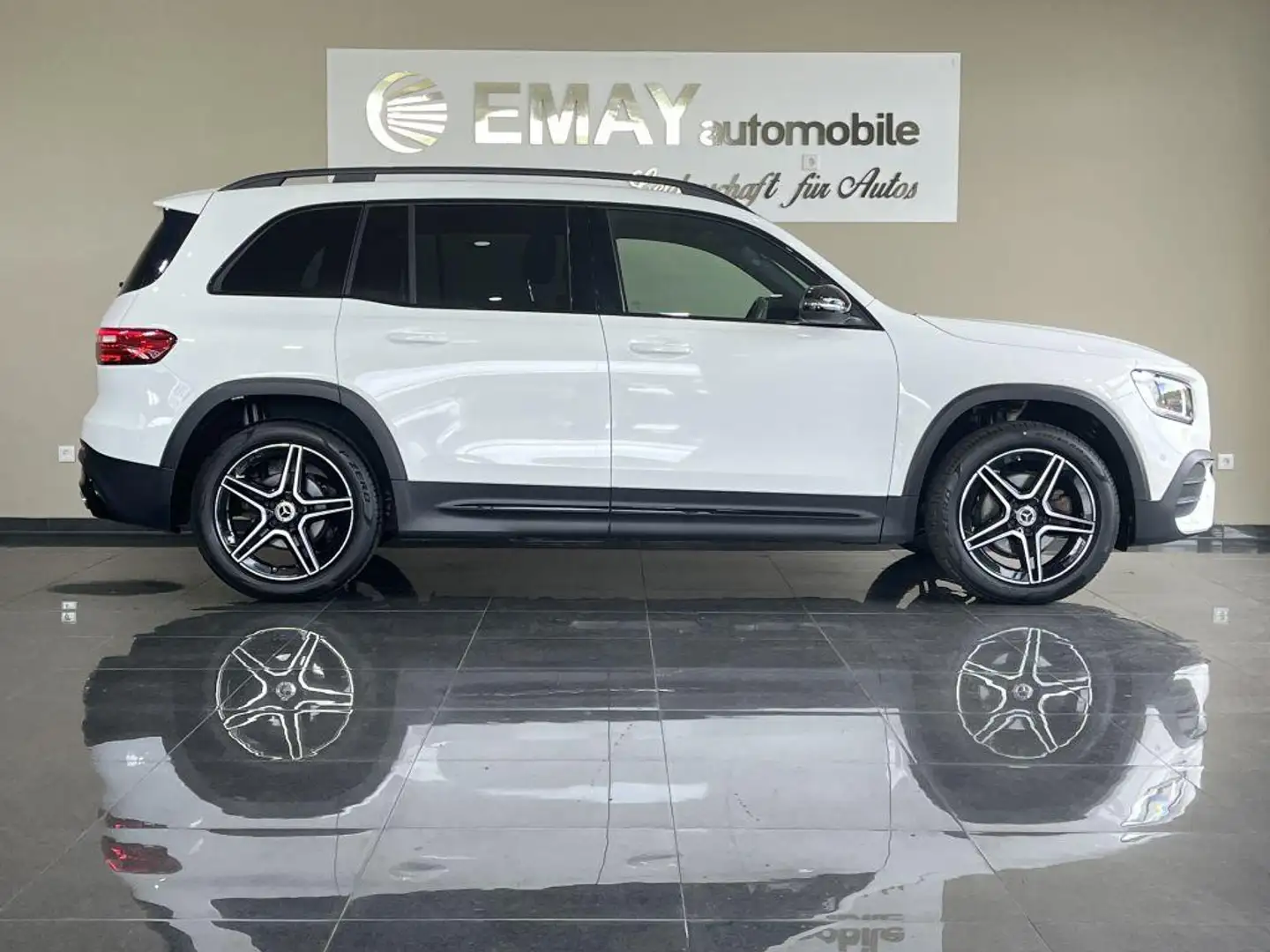 Mercedes-Benz GLB 200 7G-DCT AMG Line/P.Dach/Leder/Navi/ Weiß - 2