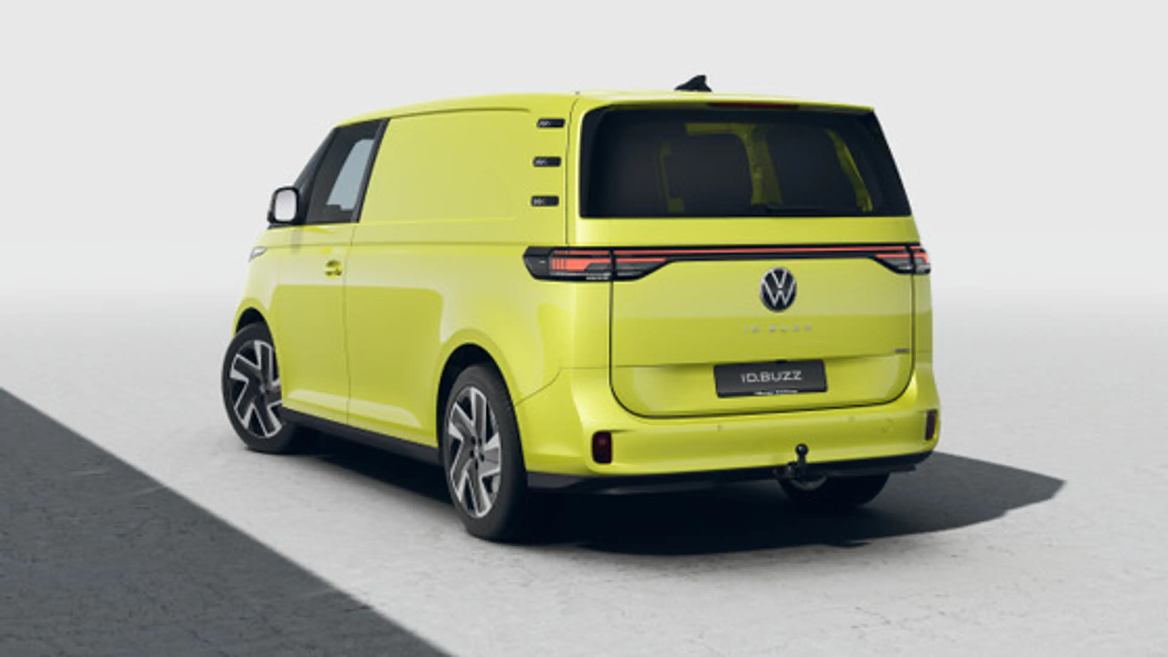 Volkswagen ID. Buzz Cargo 340pk Bulli Limited Edition 79 kWh 4MOTION | Trekh — photo 2