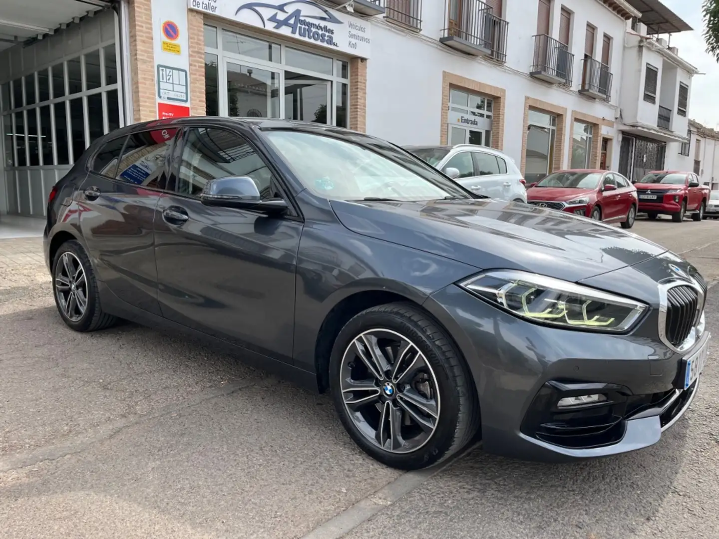 BMW 116 116d Gris - 1