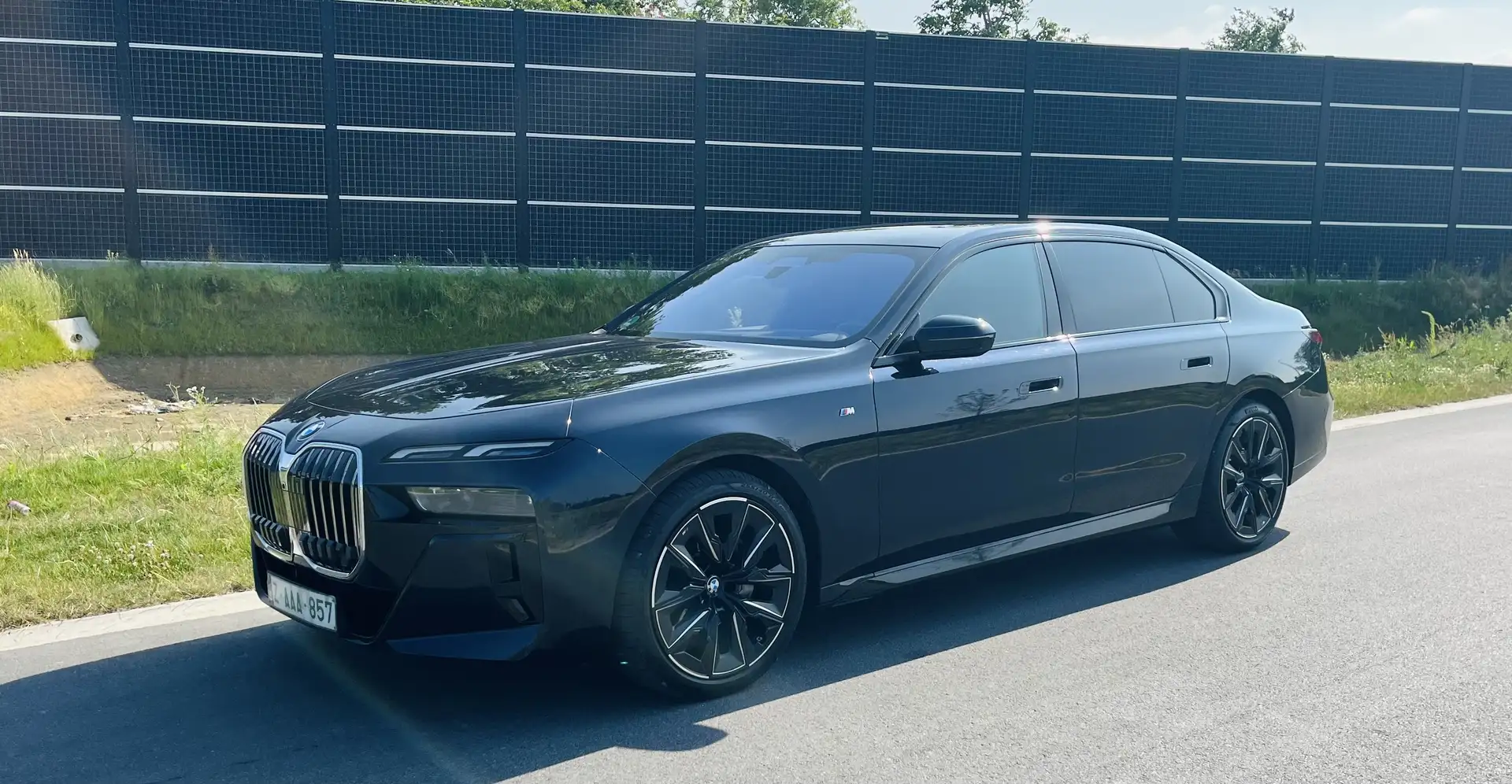 BMW 740 d Xdrive  Long version // TV // M pack // panorama Blauw - 1