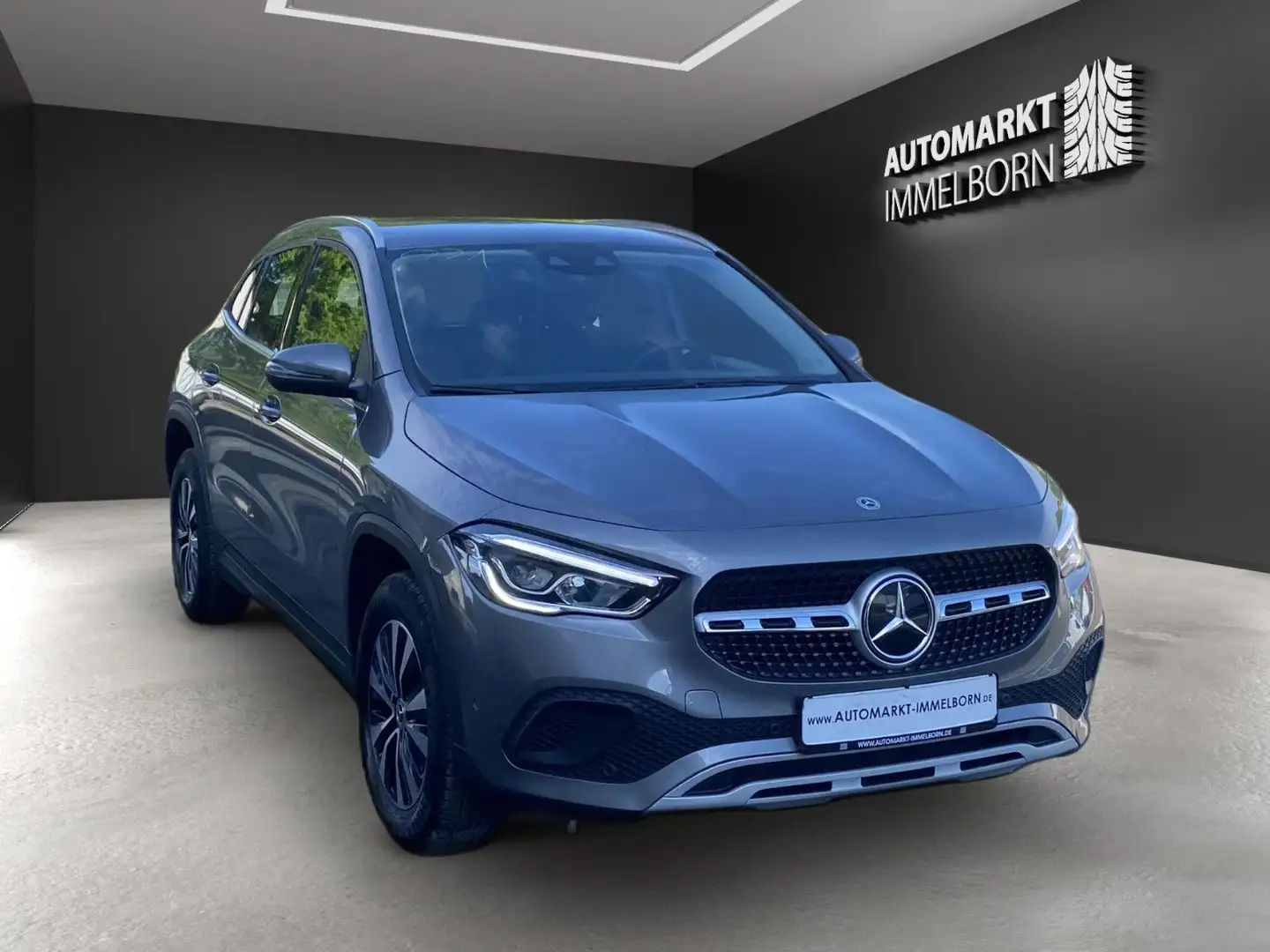 Mercedes-Benz GLA 180 d Kamera*LED*Navi*Leder*17*DAB*UV46T€ Grau - 2