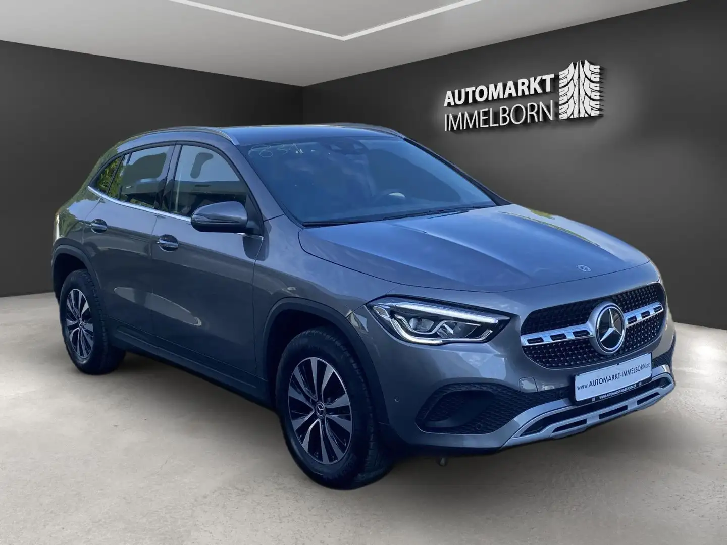 Mercedes-Benz GLA 180 d Kamera*LED*Navi*Leder*17*DAB*UV46T€ Grau - 1
