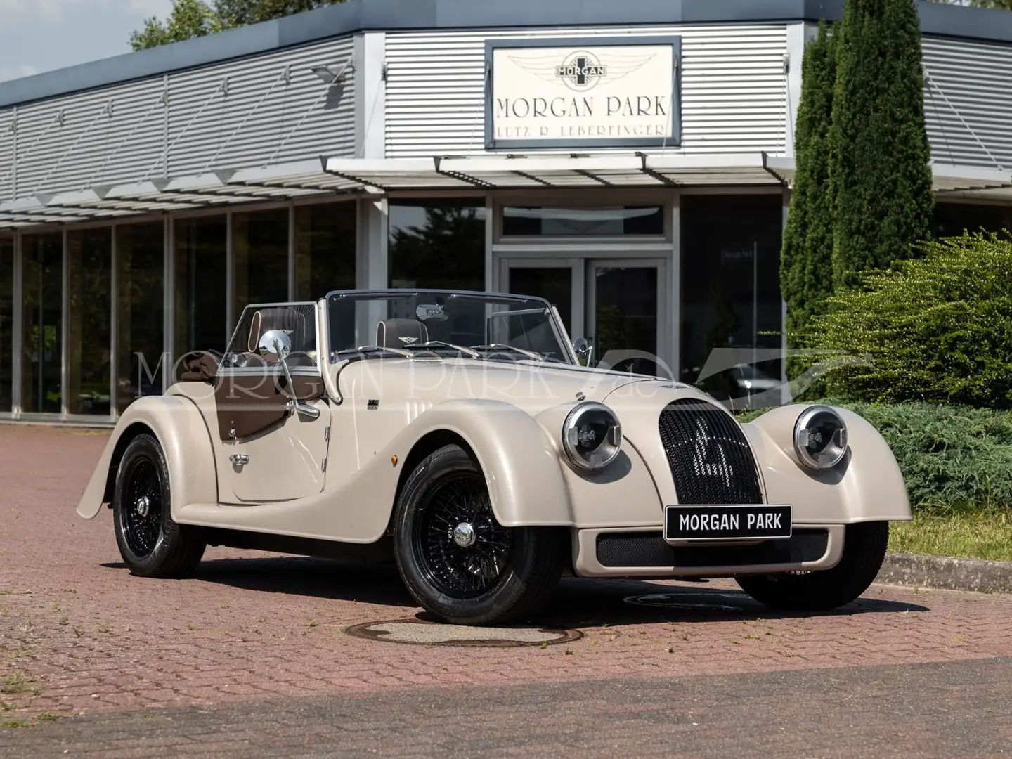 Morgan Plus 4 Plus Four  MY25 *Coffee Beige / Soft Dark Brown* Beige - 1