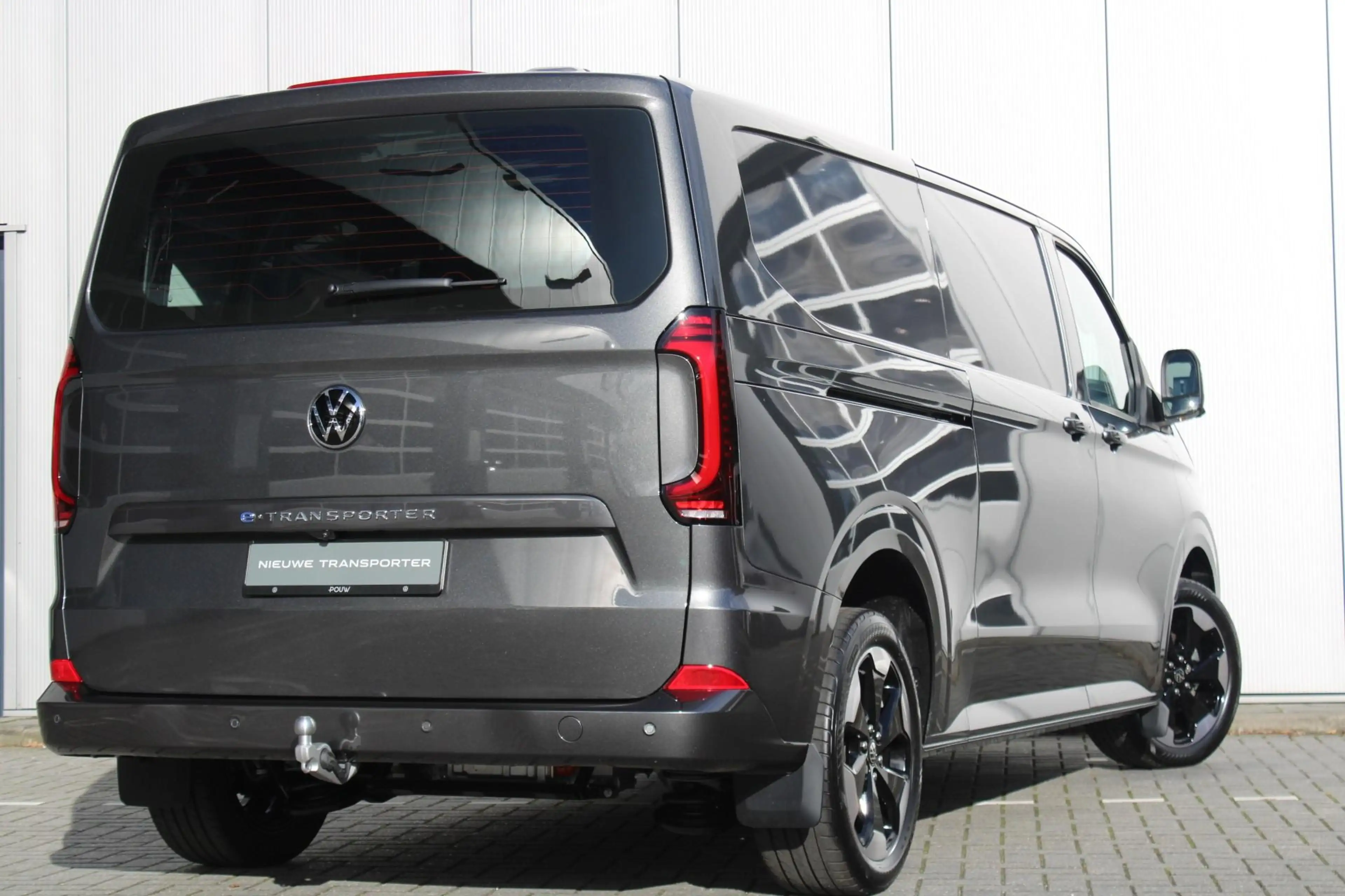 Volkswagen Transporter e-Transporter 218pk 34 L2H1 Bulli 64 kWh | 19" Vel — photo 2