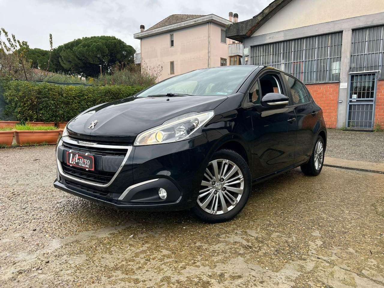 Peugeot 208 1.2 puretech Active s&s 82cv 5p neopatentati