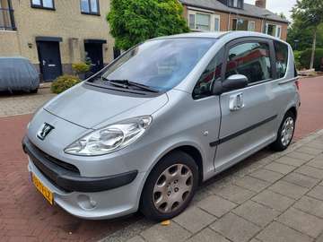1.4-16V Sesam Gentry eerste eigenaar +nieuwe apk