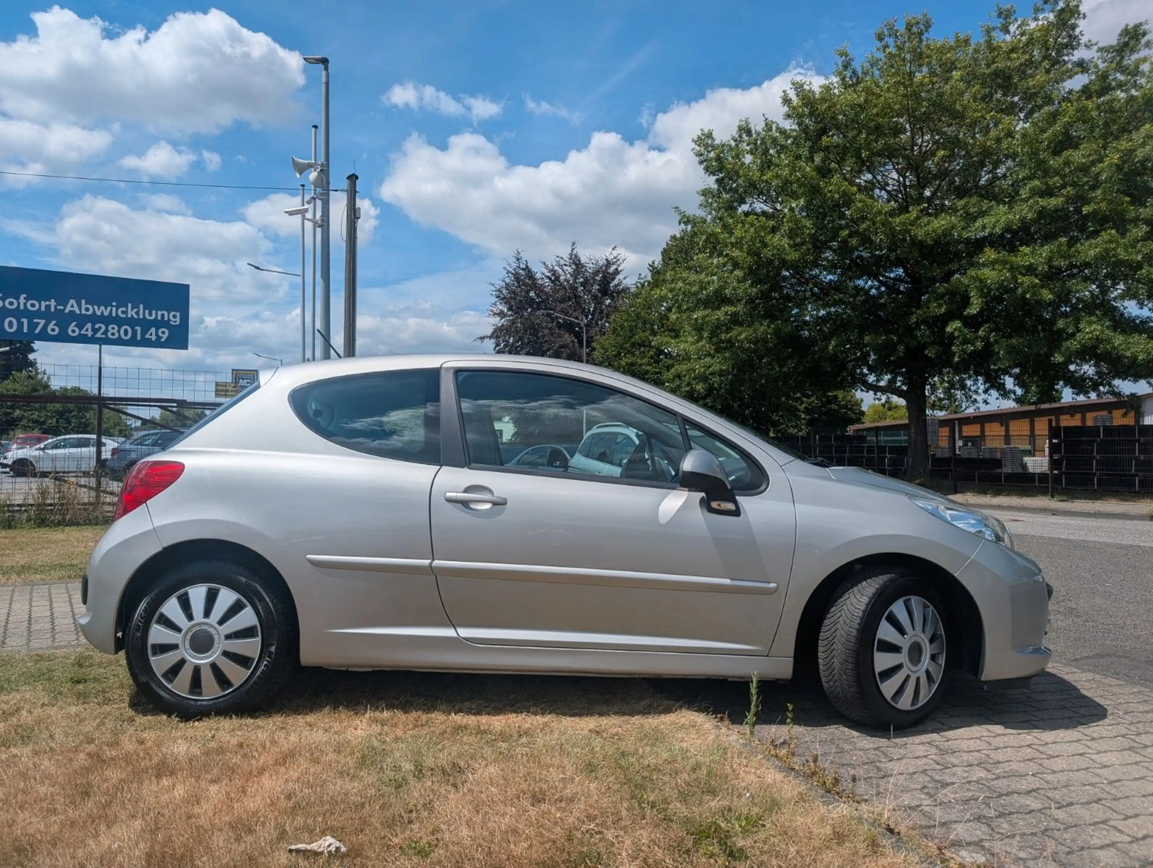 Peugeot 207 Sport*AUTOMATIK*KLIMA*ZV-FUNK*RADIO-CD*PDC ! — photo 8