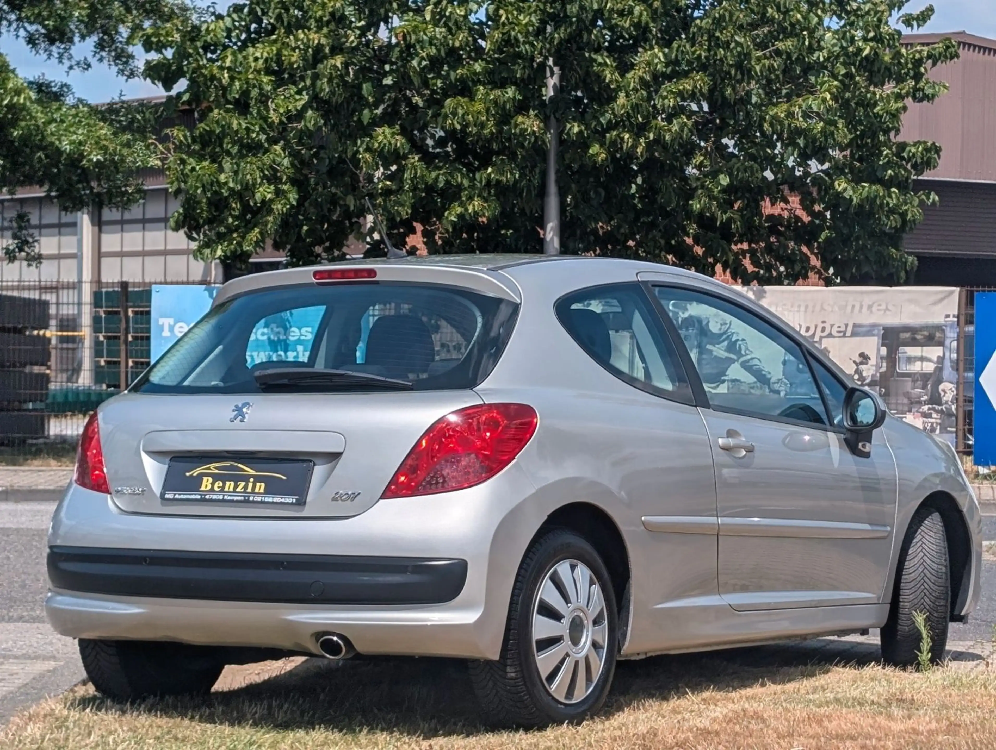 Peugeot 207 Sport*AUTOMATIK*KLIMA*ZV-FUNK*RADIO-CD*PDC ! — photo 3
