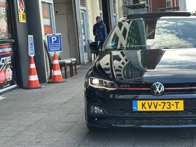 Volkswagen Polo view 10
