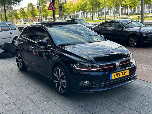 Volkswagen Polo view 4