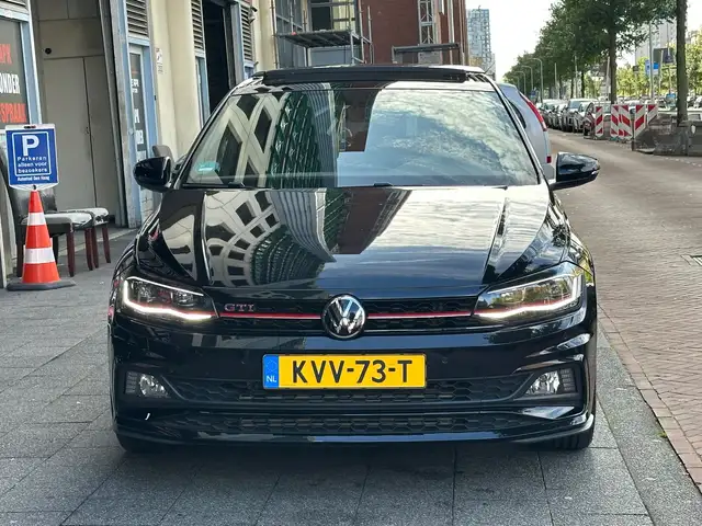 Volkswagen Polo view 8