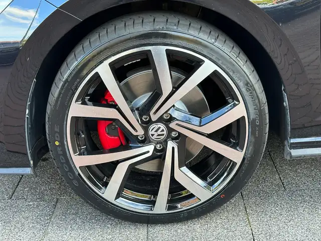 Volkswagen Polo view 9