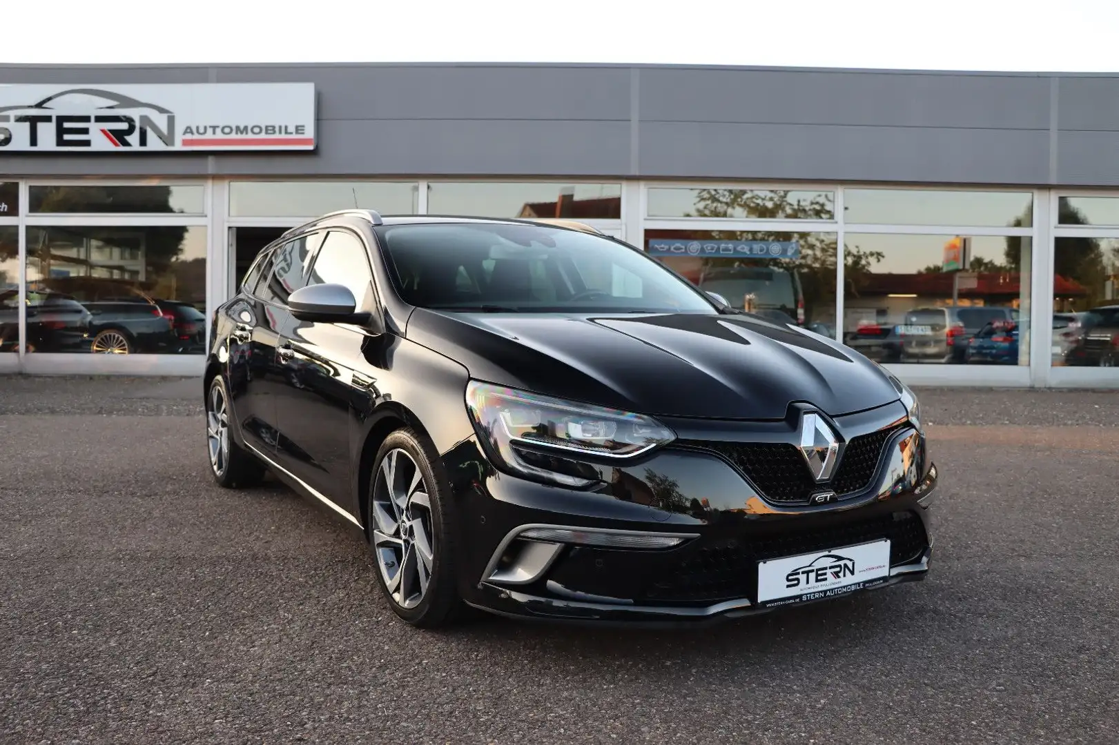 Renault Megane IV GT l AMBIENTE l LED l NAVI l Zwart - 1