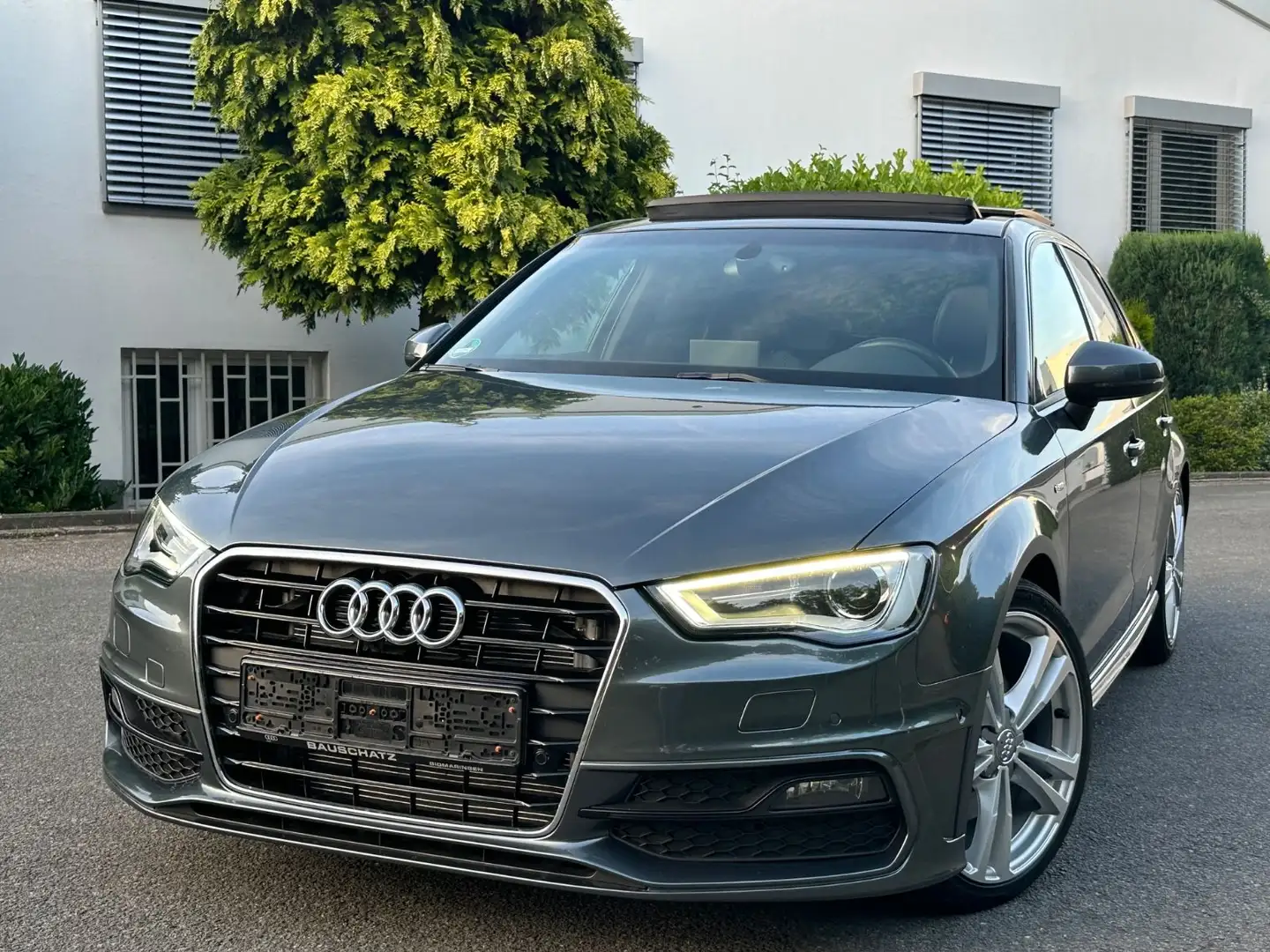 Audi A3 Sportback*3X-S-LINE*PANO*NAVI*131-TKM* Gris - 2