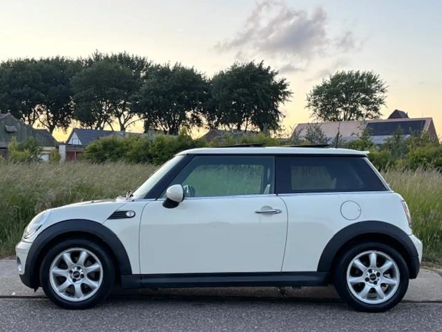 MINI One Mini 1.4 Airco Electric pakket Audio/CD Panoramada Wit - 2