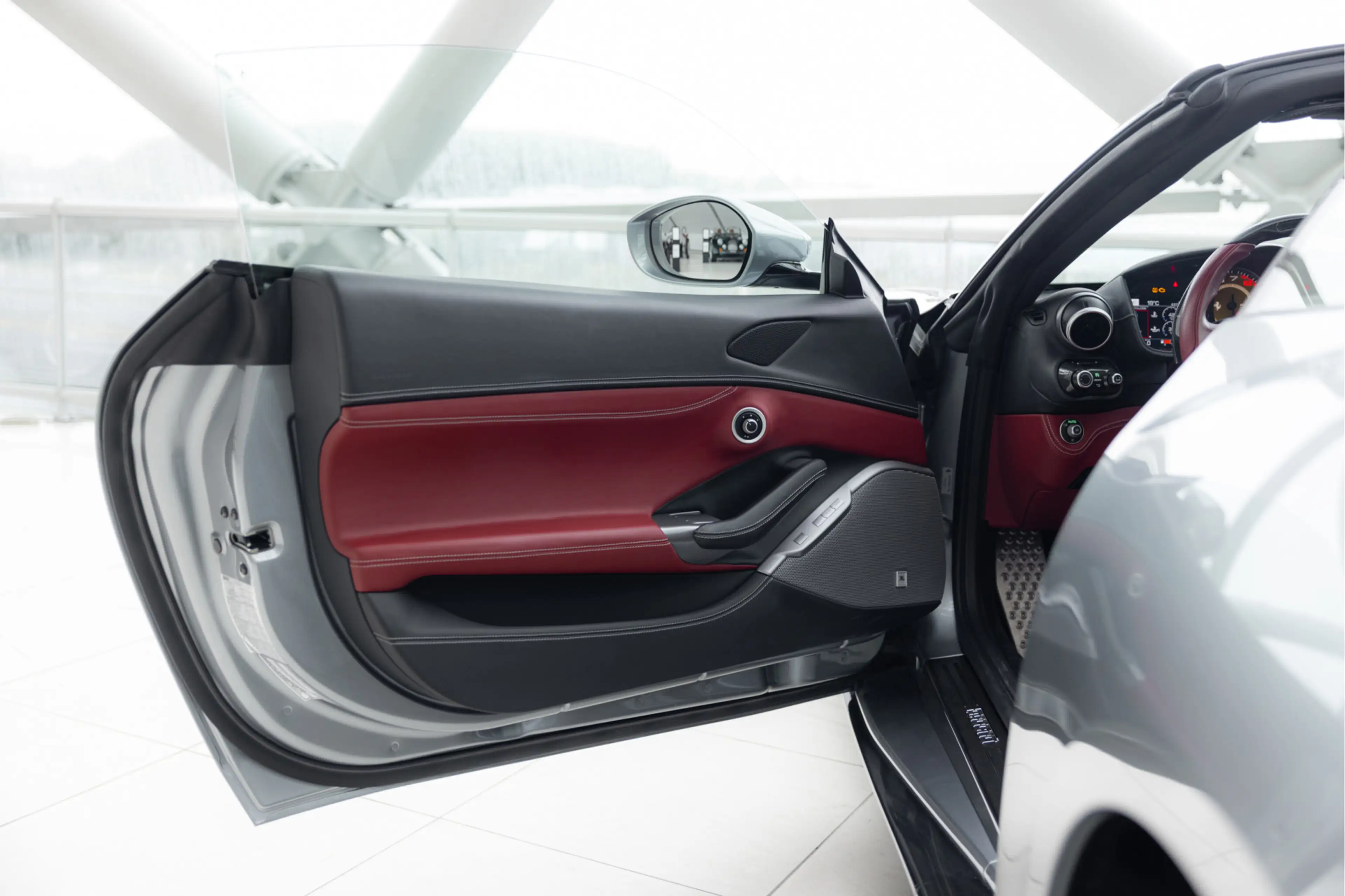 Ferrari Portofino 3.9 V8 | Full Carbon | Pass Display | — photo 8