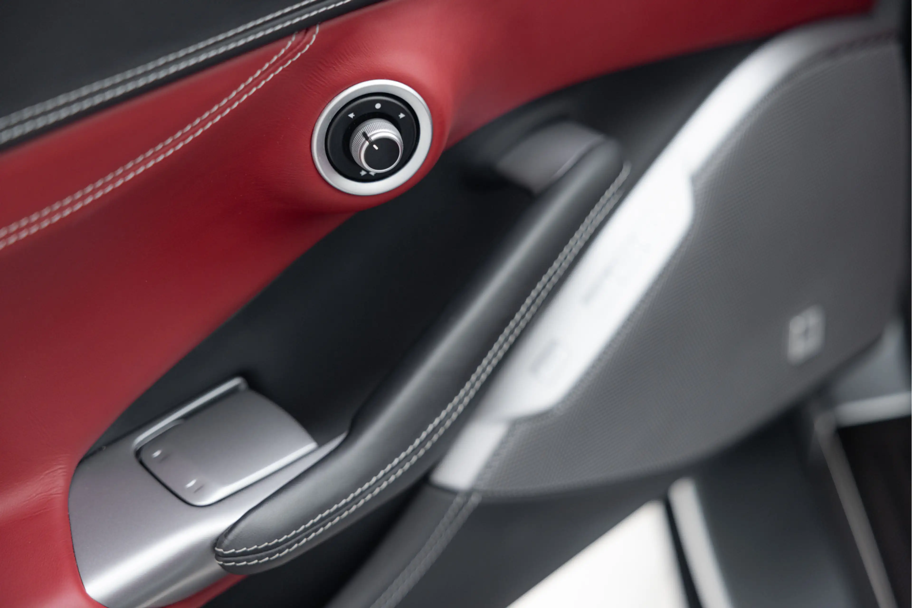 Ferrari Portofino 3.9 V8 | Full Carbon | Pass Display | — photo 10
