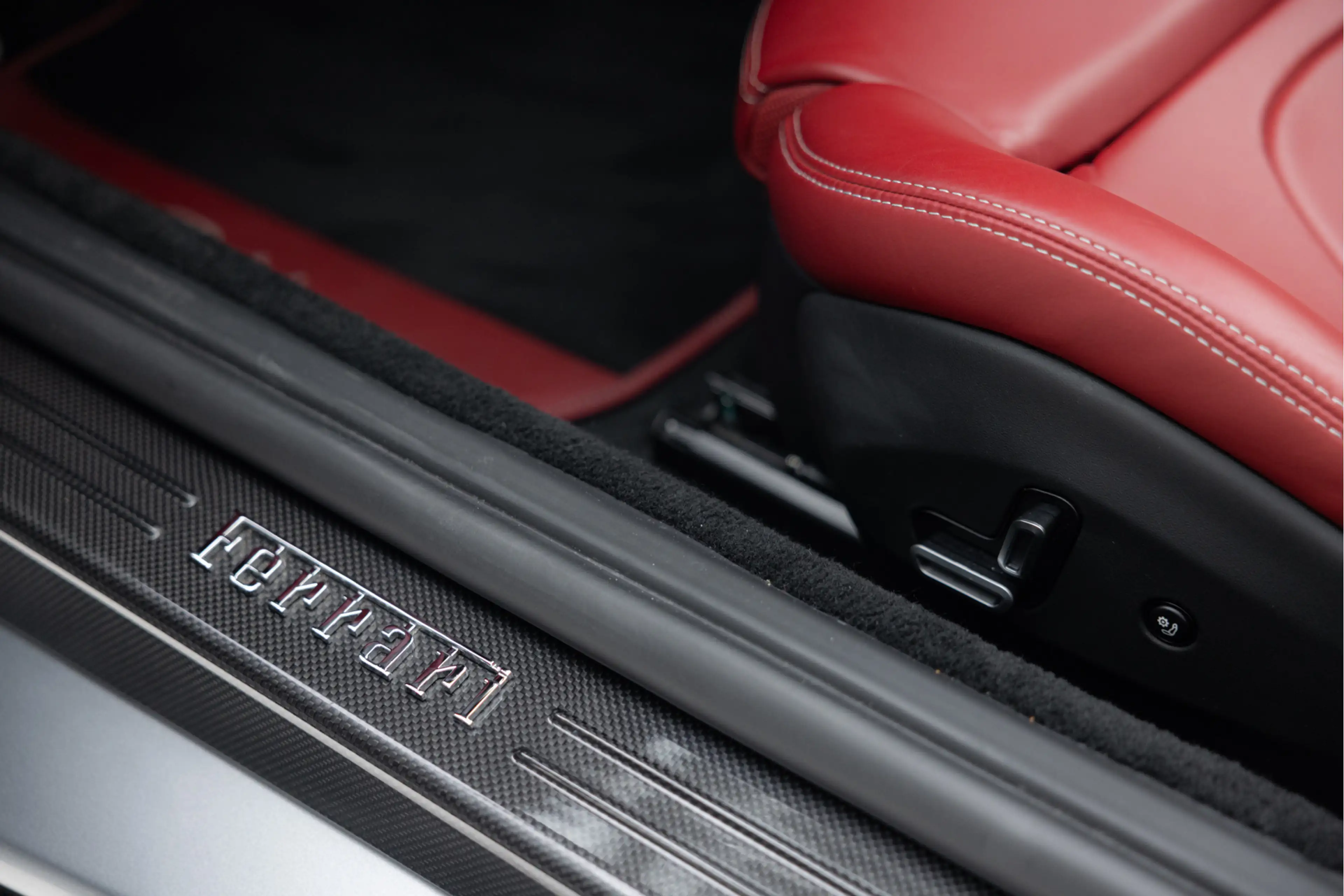 Ferrari Portofino 3.9 V8 | Full Carbon | Pass Display | — photo 11