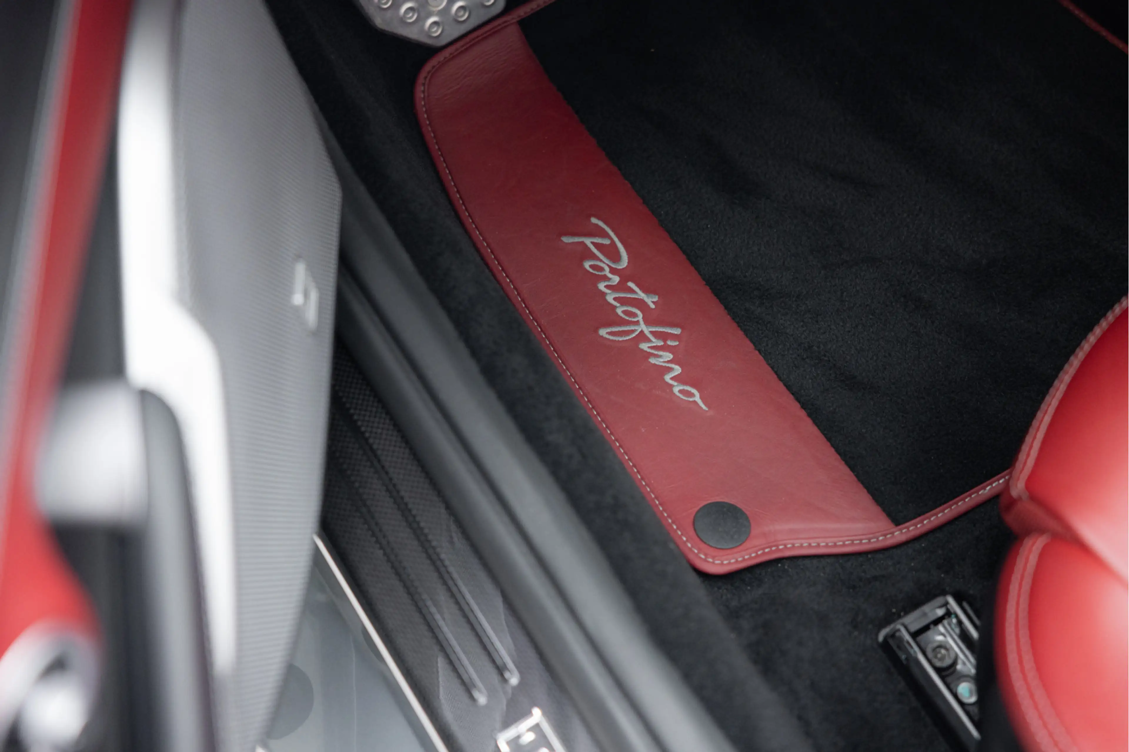Ferrari Portofino 3.9 V8 | Full Carbon | Pass Display | — photo 12
