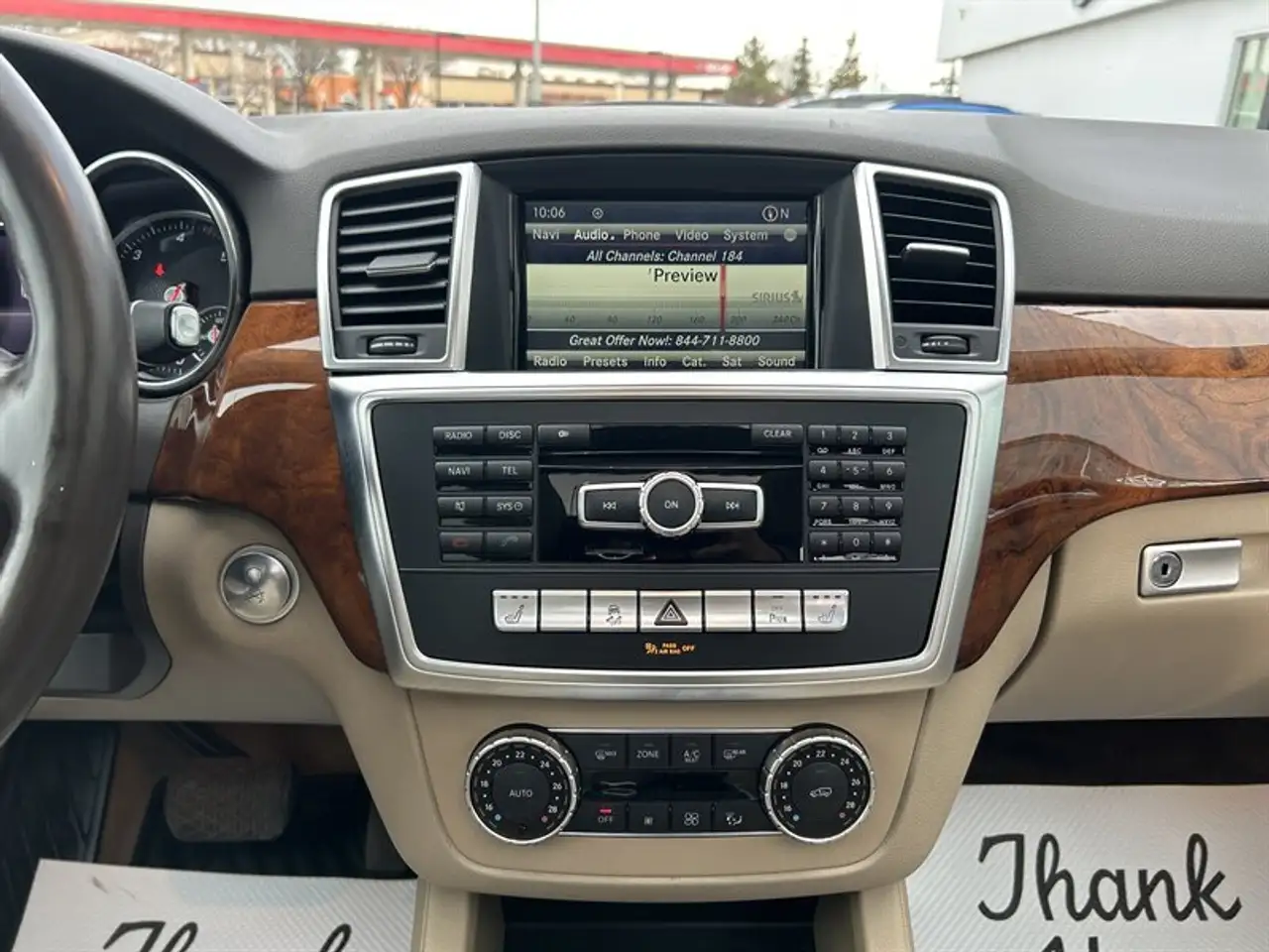 Mercedes-Benz M-Class снимка Mercedes-Benz M-Class