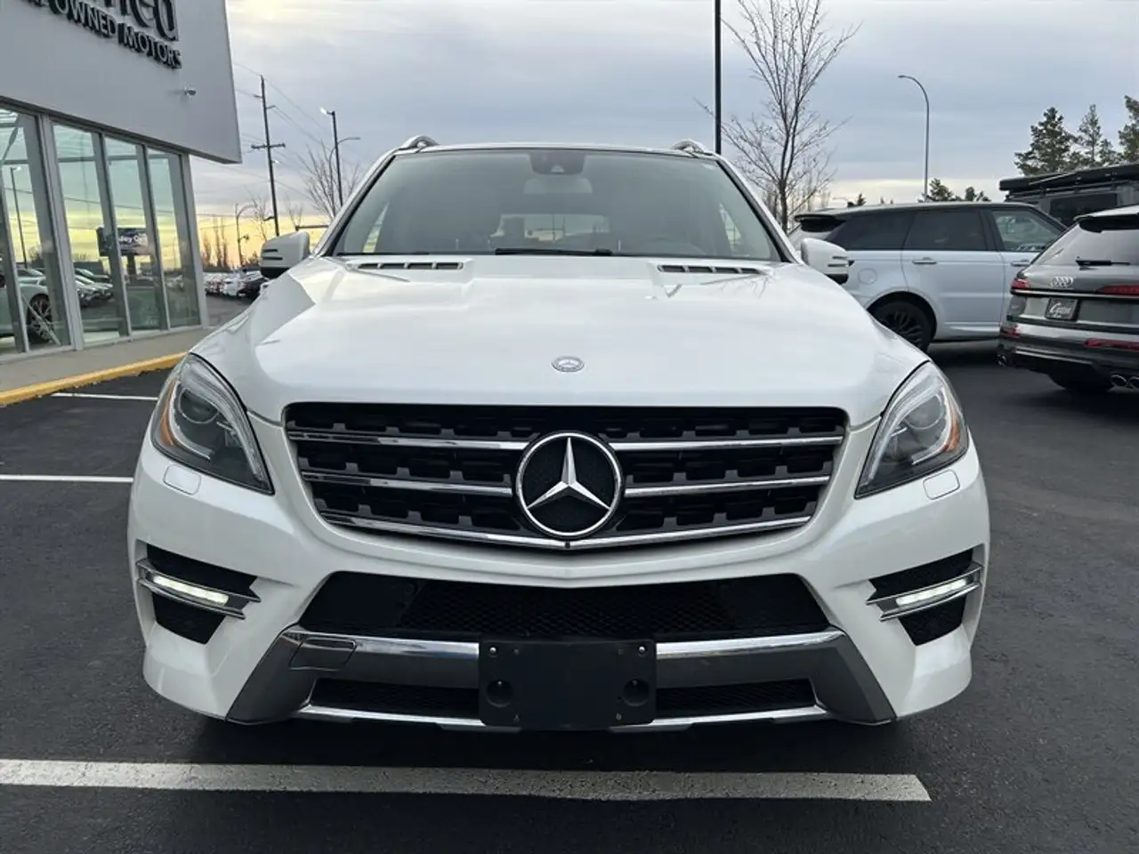 Mercedes-Benz M-Class снимка Mercedes-Benz M-Class