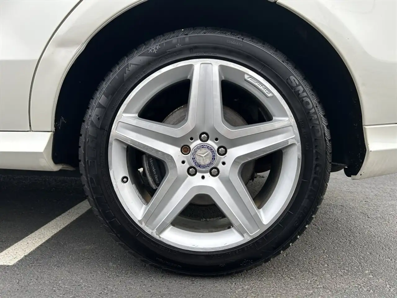 Mercedes-Benz M-Class снимка Mercedes-Benz M-Class