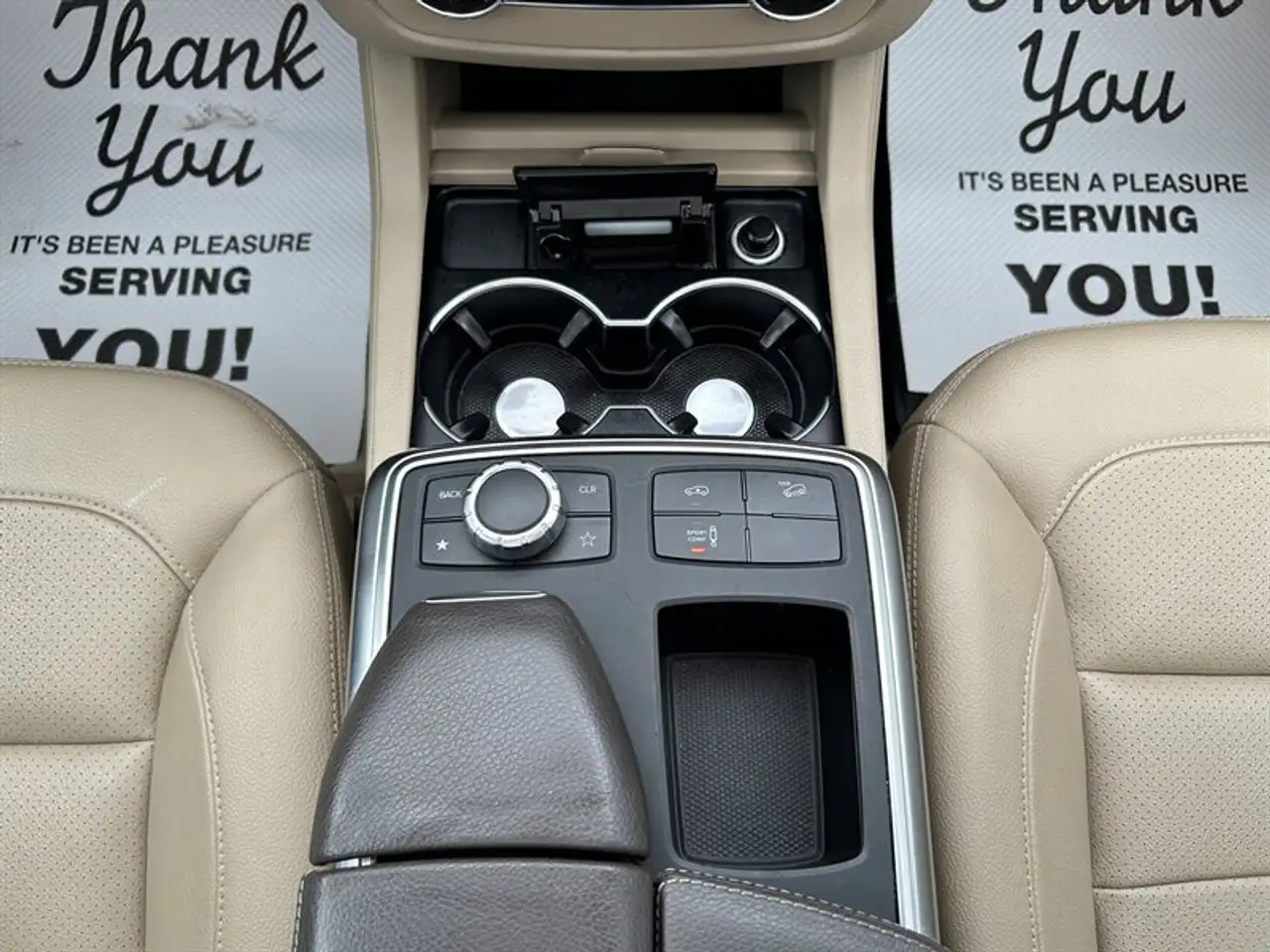 Mercedes-Benz M-Class снимка Mercedes-Benz M-Class