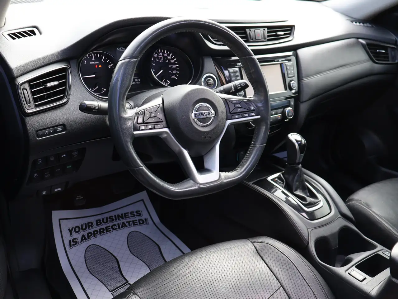 Nissan Rogue снимка Nissan Rogue