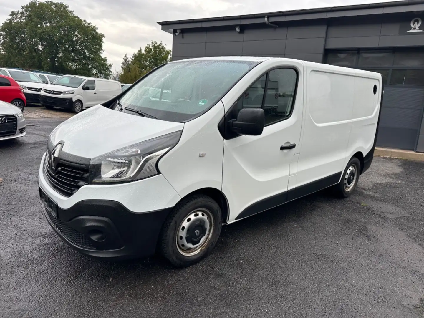 Renault Trafic Kasten L1H1 2,9t Komfort,Navi+Regale+PDC Weiß - 1