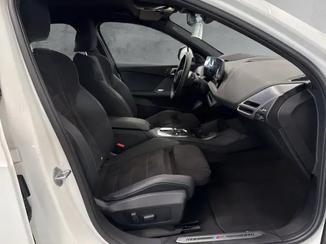 BMW M view 11