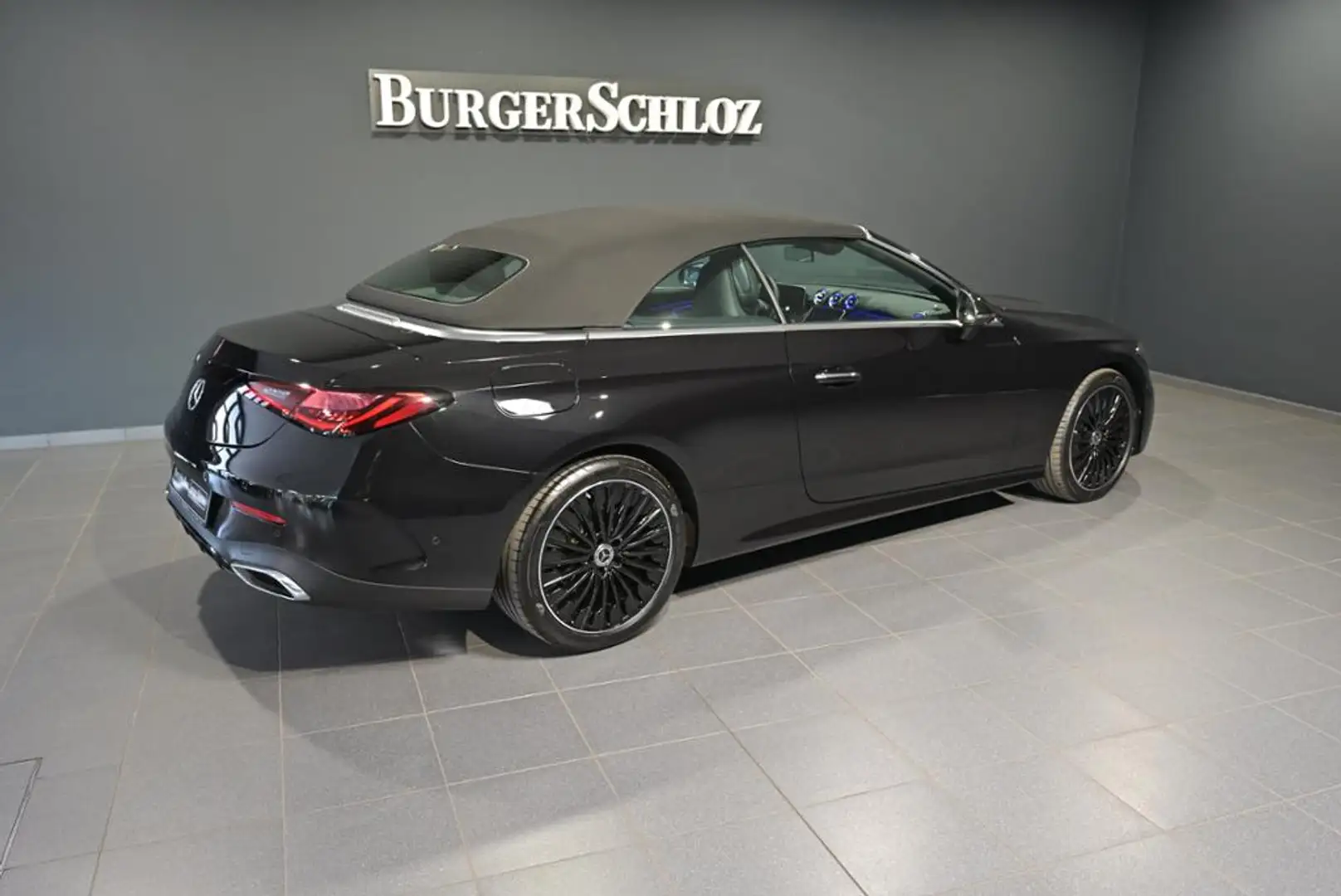 Mercedes-Benz CLE 450 4M Cabriolet AMG/DIGI/NIGHT/DIST./360 Schwarz - 2