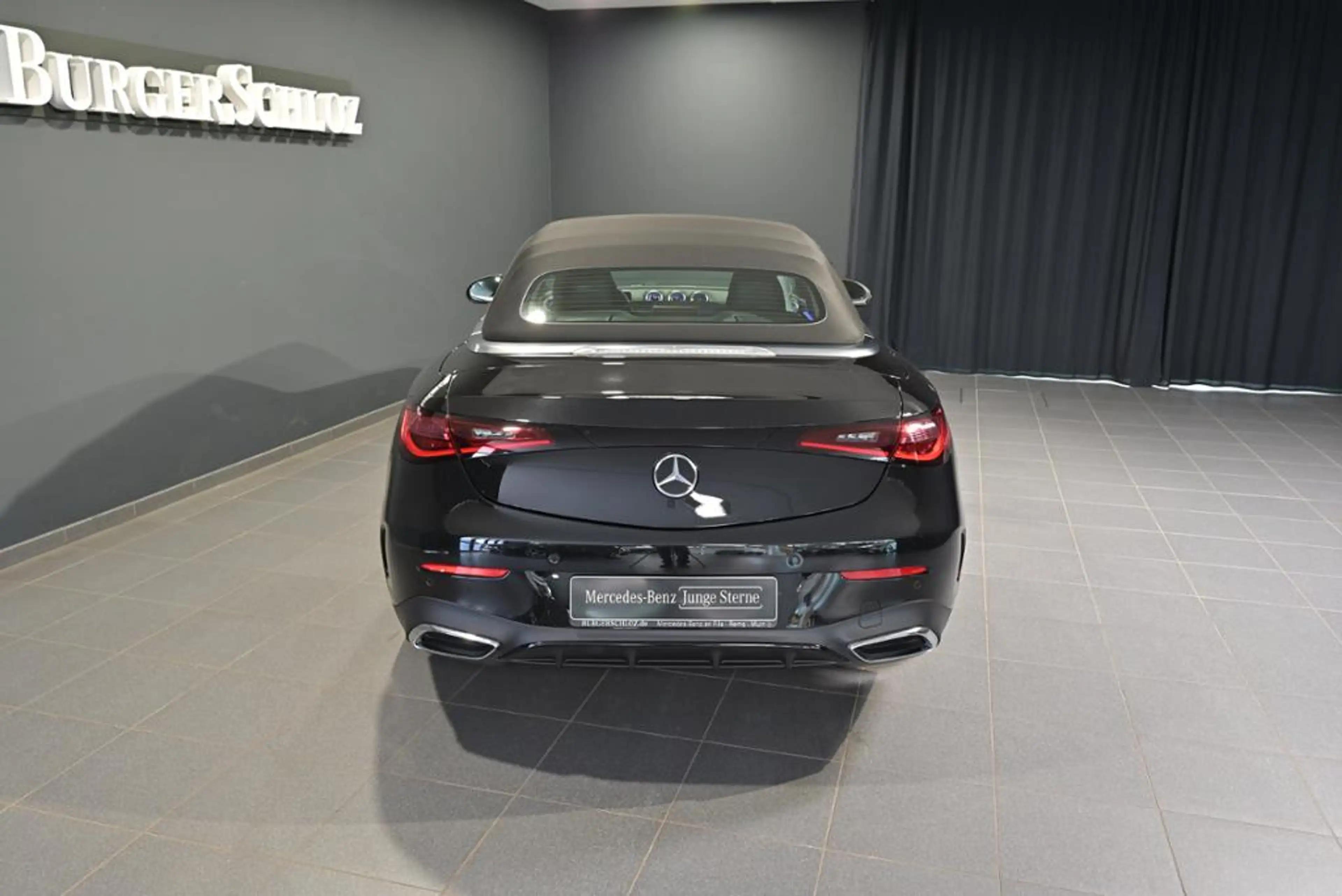 Mercedes-Benz CLE 450 4M Cabriolet AMG/DIGI/NIGHT/DIST./360 — photo 12