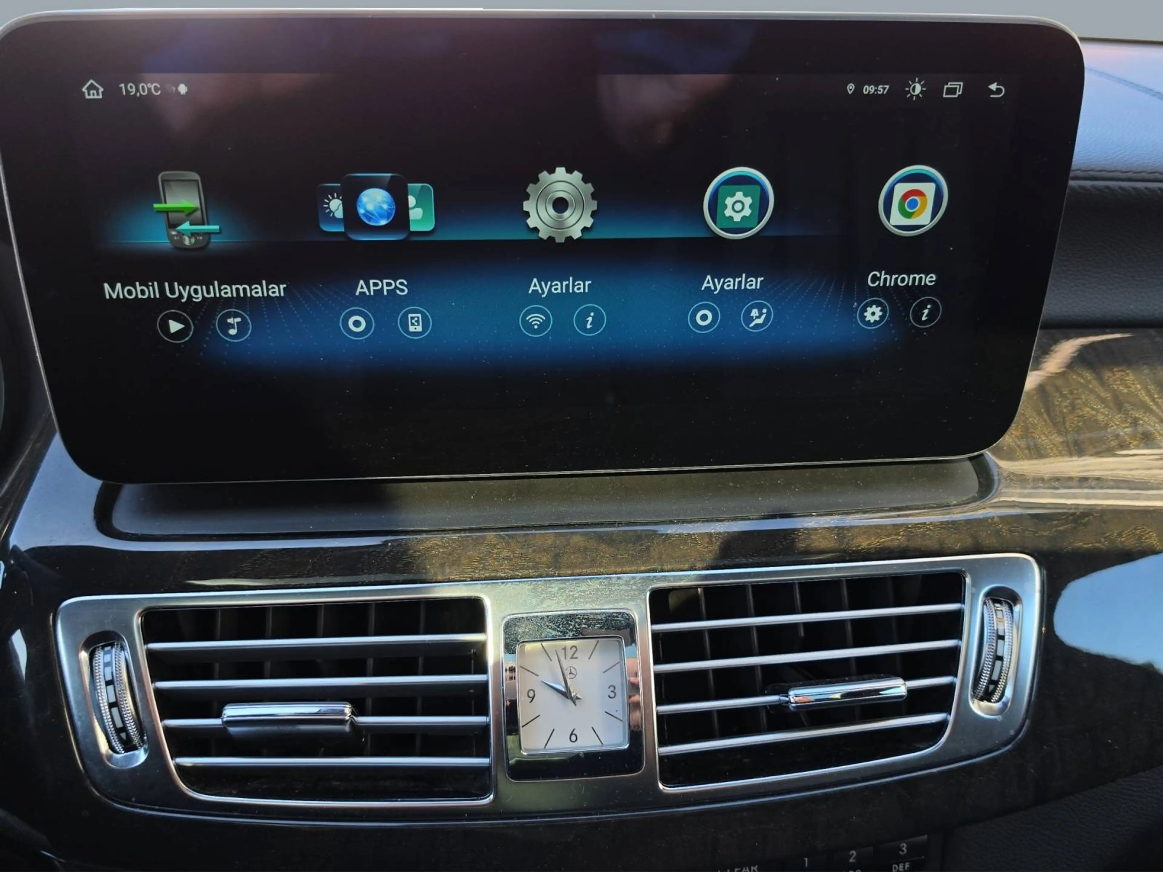 Mercedes-Benz CLS 350 CLS 350 CDI BlueEfficiency 4Matic (218.393) — photo 8