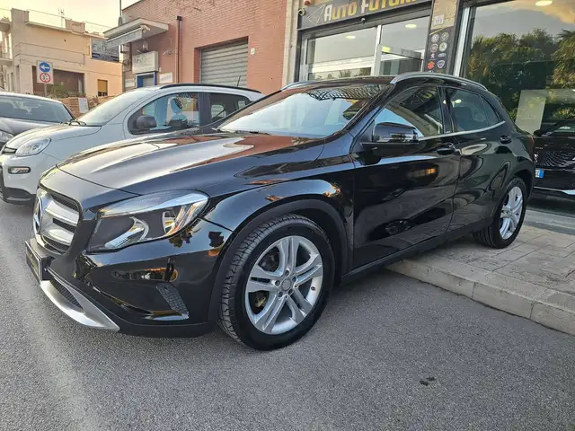 Mercedes-Benz GLA 200 GLA-X156 2014 d (cdi) Premium auto
