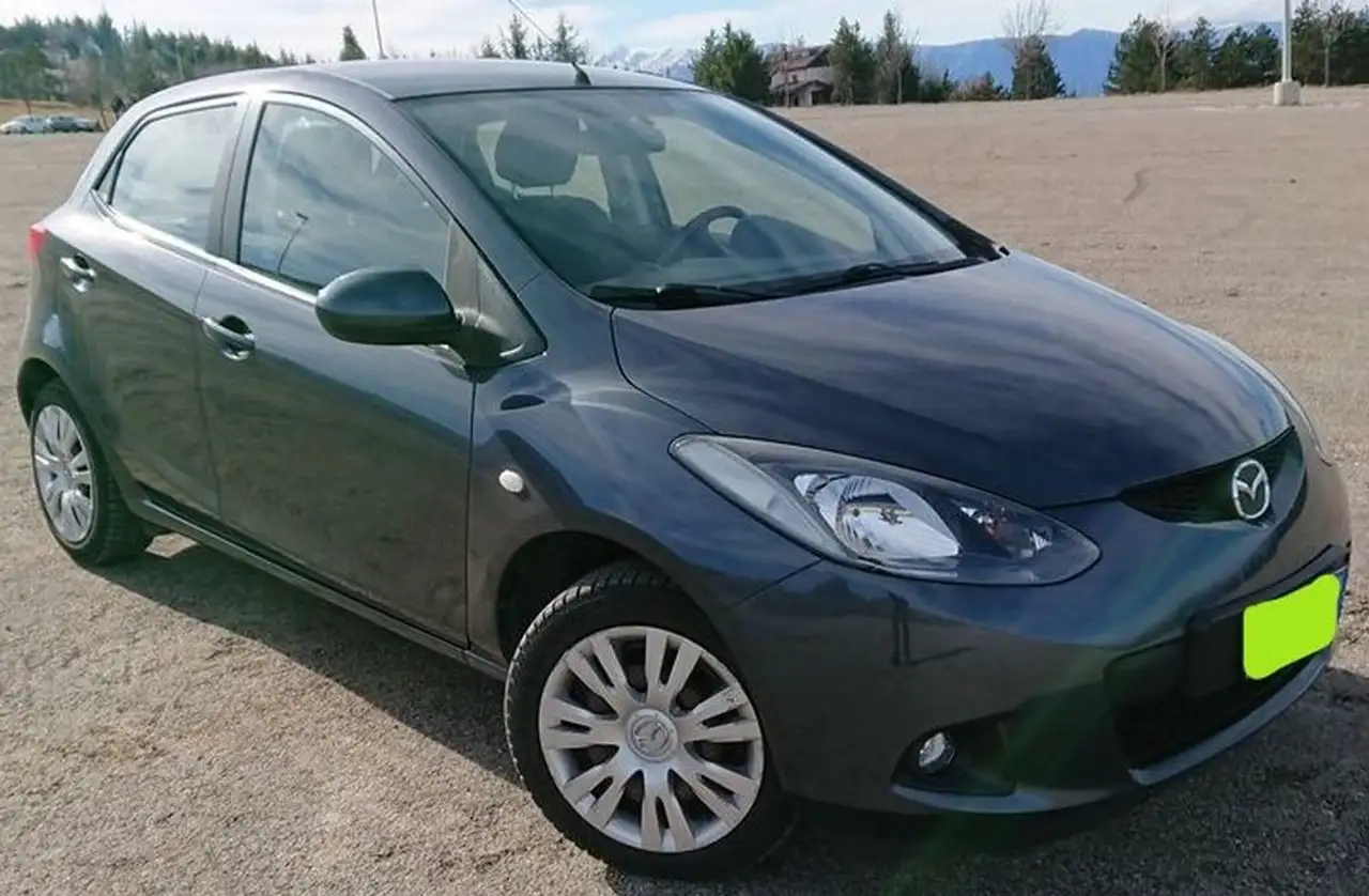 Mazda 2
