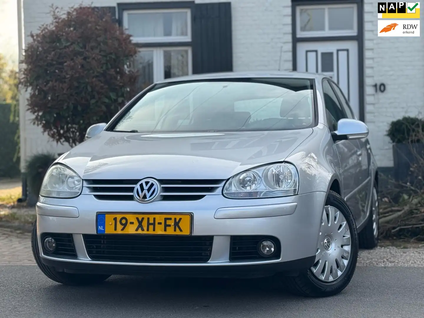 Volkswagen Golf 1.6 Optive 4|Clima|Cruise|5DRS|Nette auto! Grijs - 1