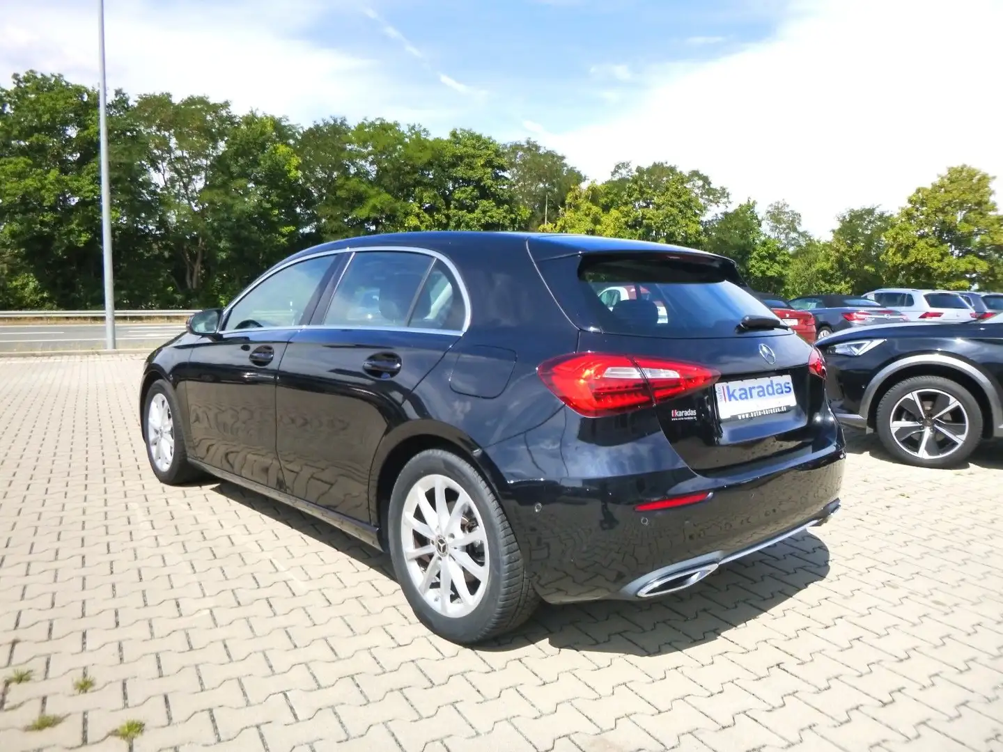 Mercedes-Benz A 180 ProgressiveAUT/NAVI/Sitzheiz/MBUX Nero - 2