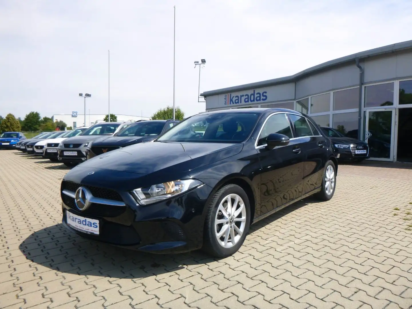 Mercedes-Benz A 180 ProgressiveAUT/NAVI/Sitzheiz/MBUX Nero - 1