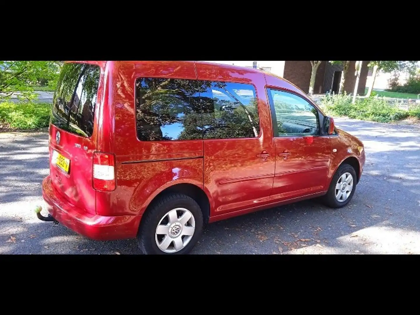 Volkswagen Caddy 1.6 Life (7-Si.) Rouge - 1