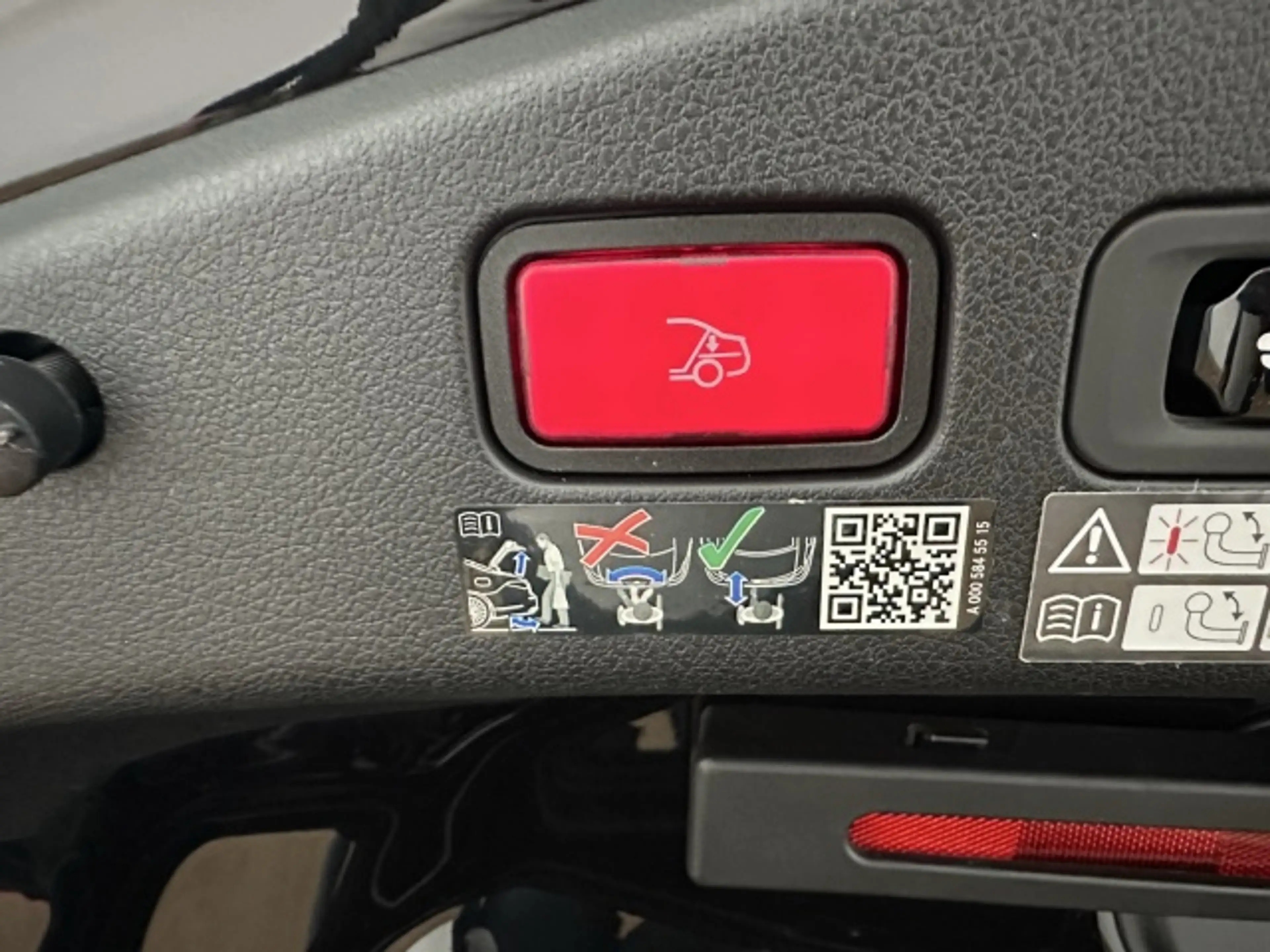 Mercedes-Benz CLE 220 CLE 220 d Cabriolet AMG AHK+360°KAMERA+MEMORY BC — photo 7
