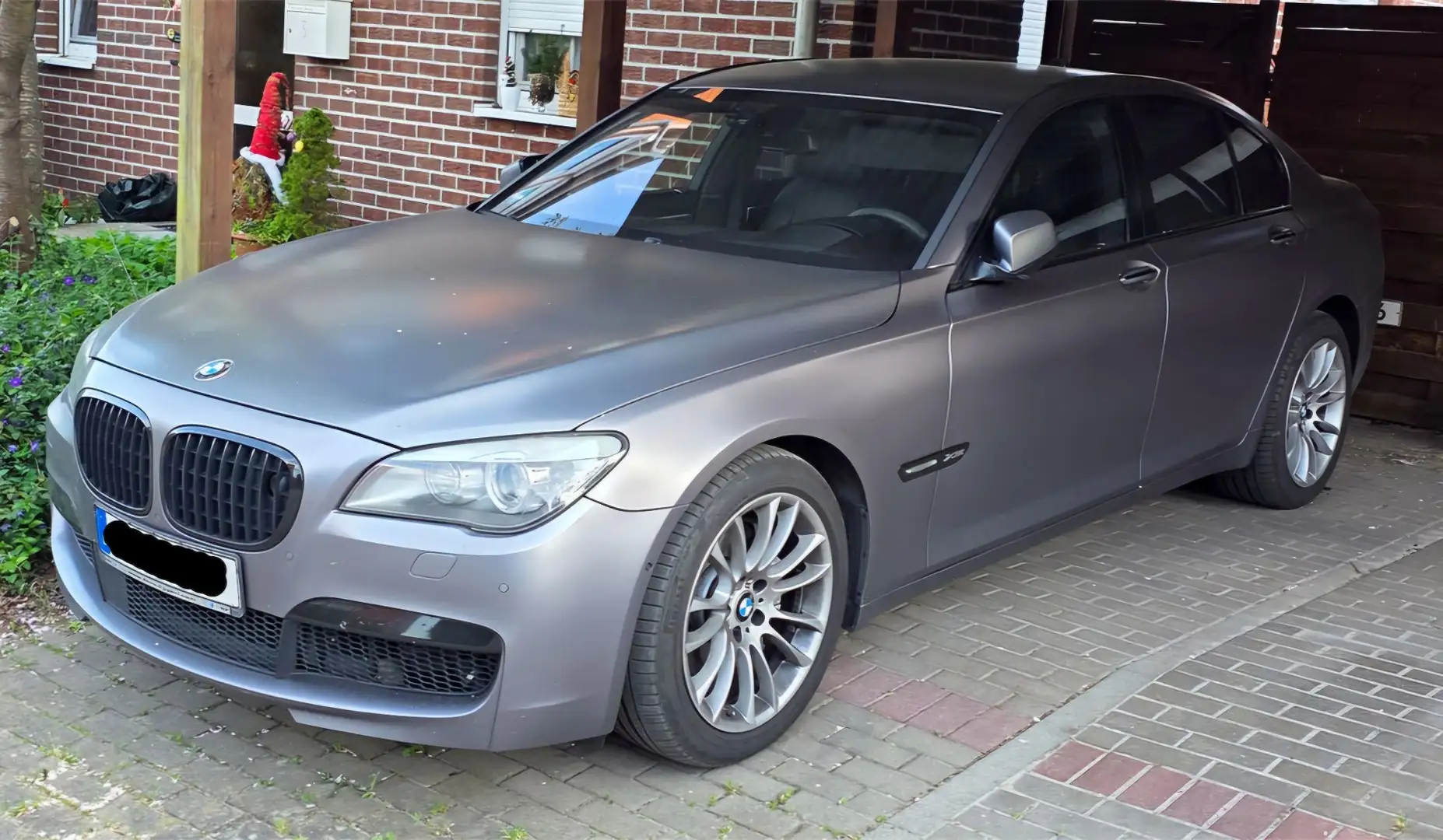 BMW 740 740d xDrive M Sportpaket Grau - 1