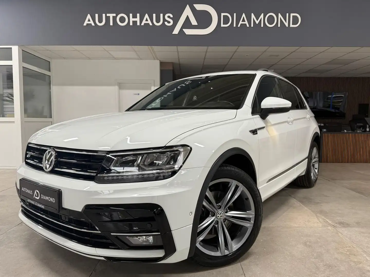 Volkswagen Tiguan *R-LINE * PANO * DSG * ACC * VIRTUAL * Weiß - 2