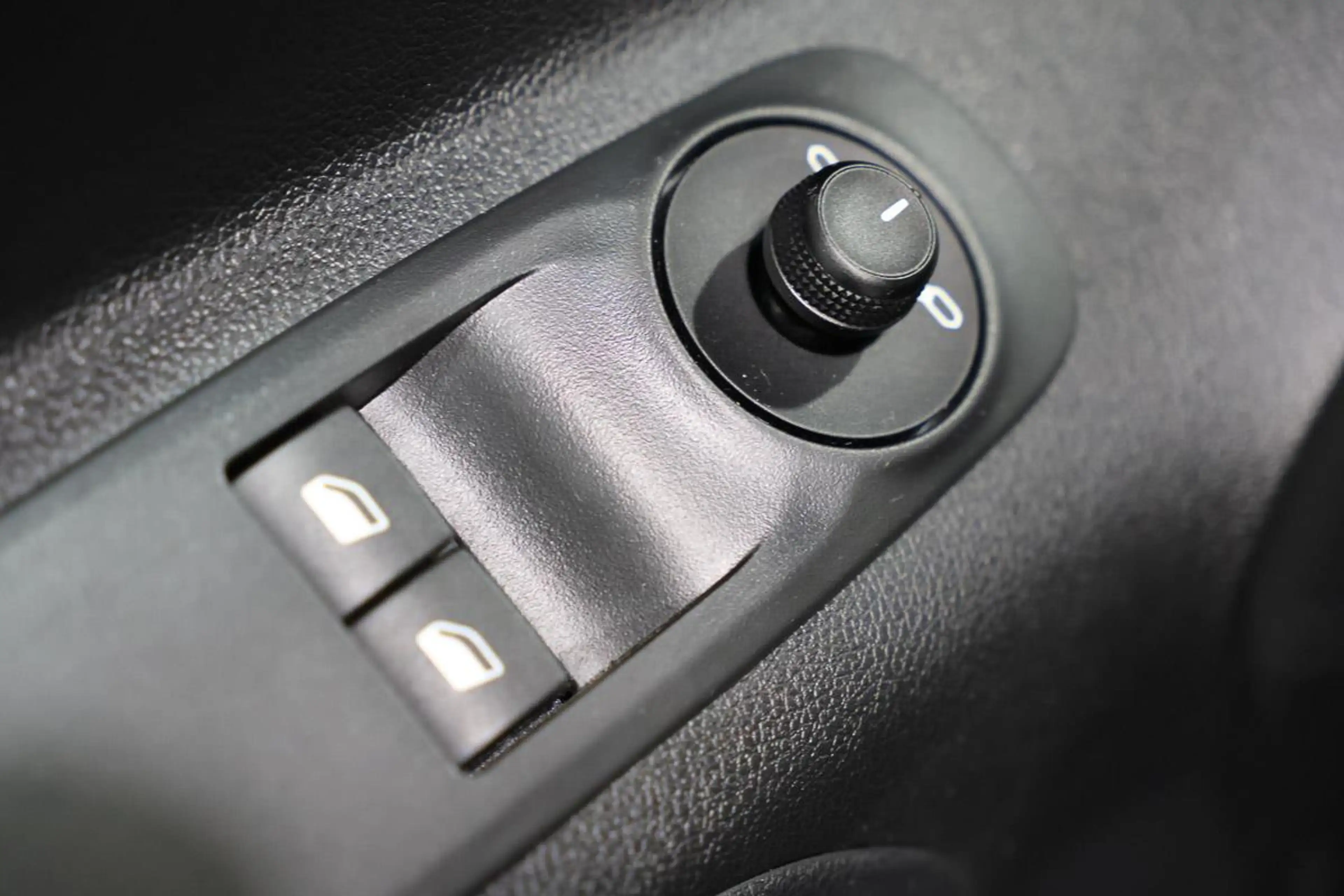 Citroen Berlingo 1.2 - 110  LED - ATTELAGE - CAM - CARPLAY — photo 14