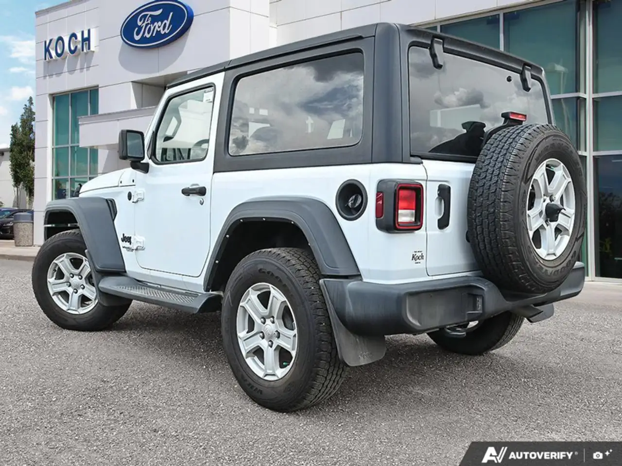 Jeep Wrangler снимка Jeep Wrangler