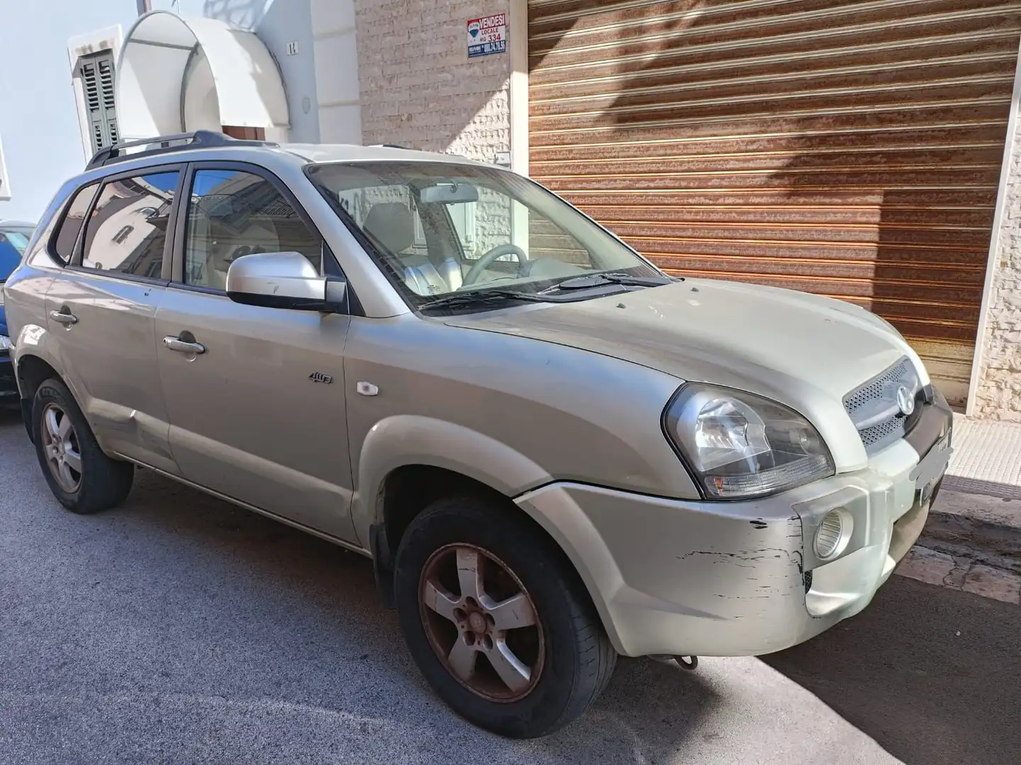 Hyundai TUCSON 2.0 crdi vgt Dynamic 4wd - 2