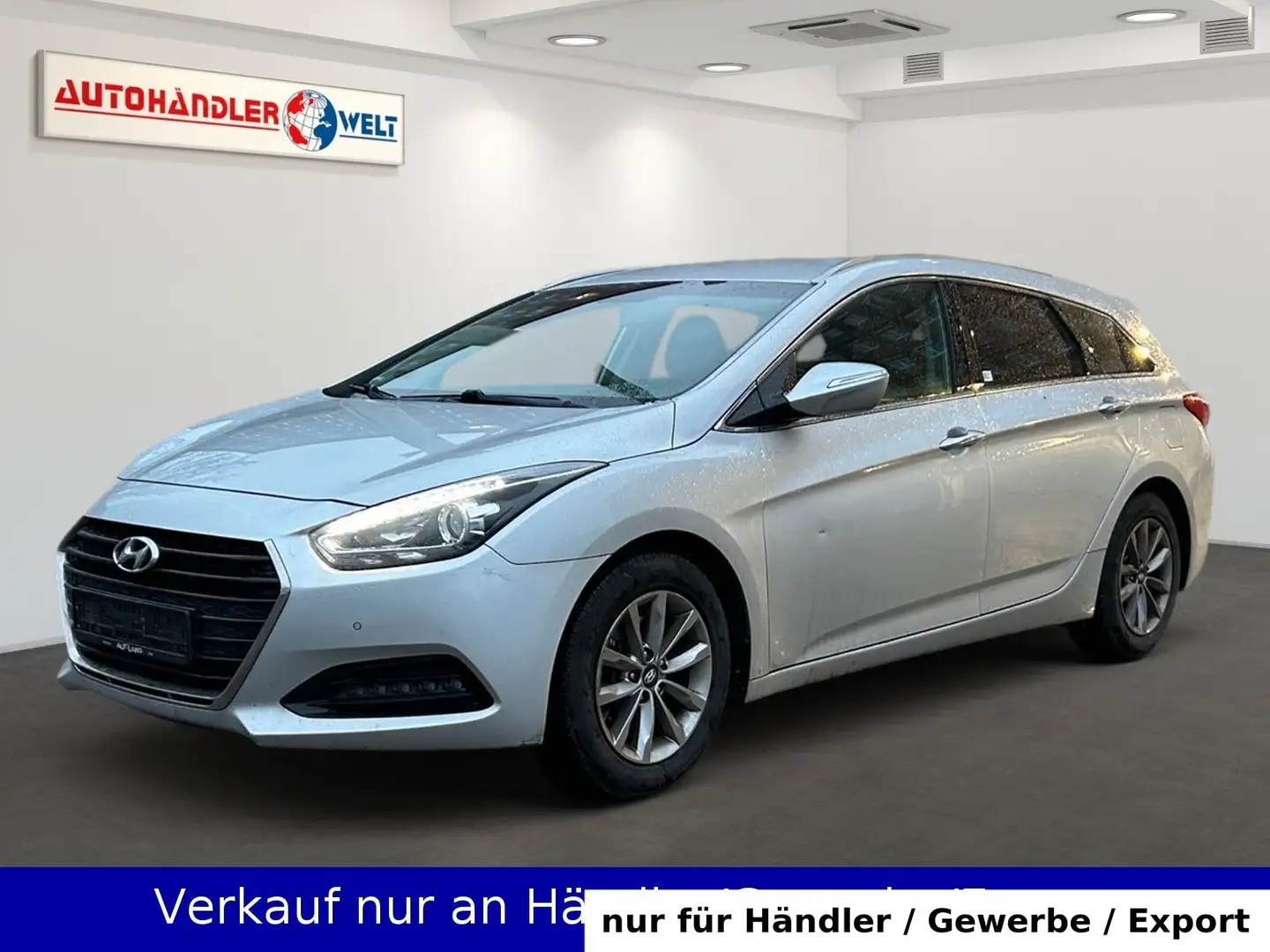 Hyundai i40 Kombi Automatik AAC SHZ Navi Kamera Argent - 1